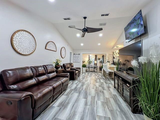 En Venta: $350,000 (3 camas, 2 baños, 1224 Pies cuadrados)