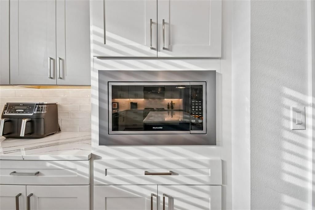 For Rent: $3,500 (4 beds, 3 baths, 2059 Square Feet)
