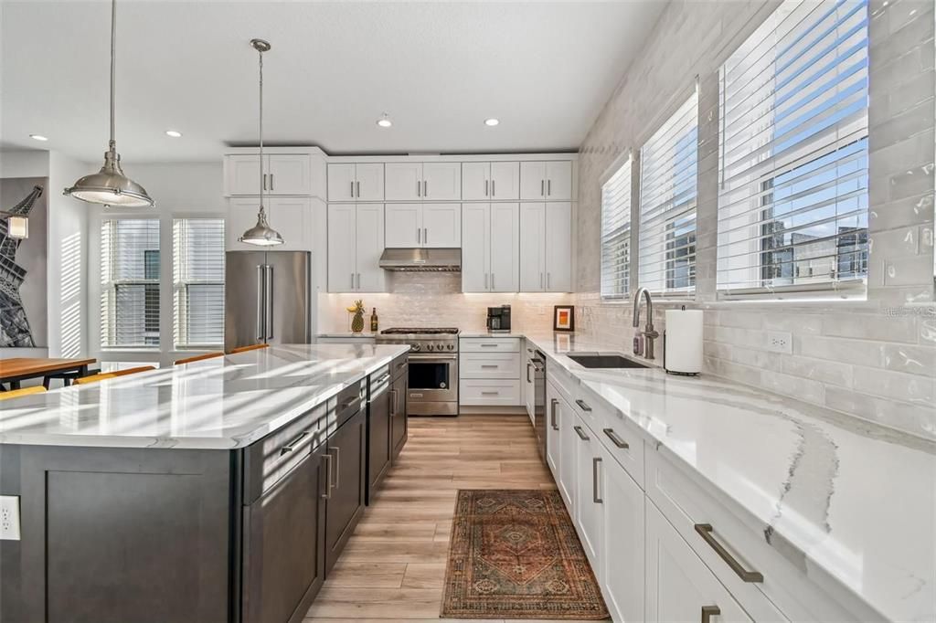 For Rent: $3,500 (4 beds, 3 baths, 2059 Square Feet)