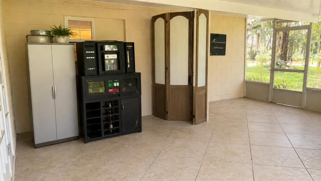 En Venta: $990,000 (0 camas, 0 baños, 1962 Pies cuadrados)
