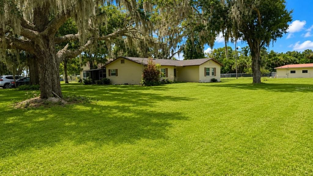 En Venta: $990,000 (0 camas, 0 baños, 1962 Pies cuadrados)