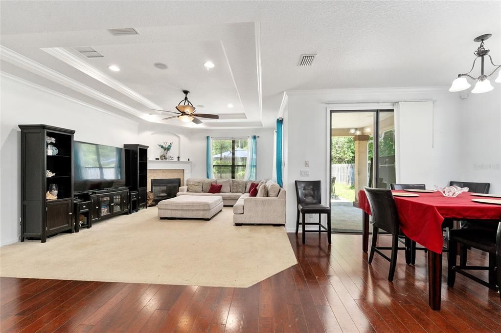 En Venta: $465,000 (4 camas, 3 baños, 2676 Pies cuadrados)