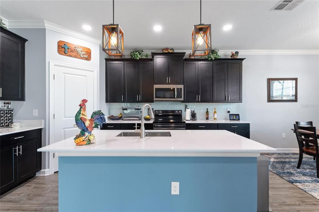 For Sale: $849,000 (6 beds, 4 baths, 3833 Square Feet)
