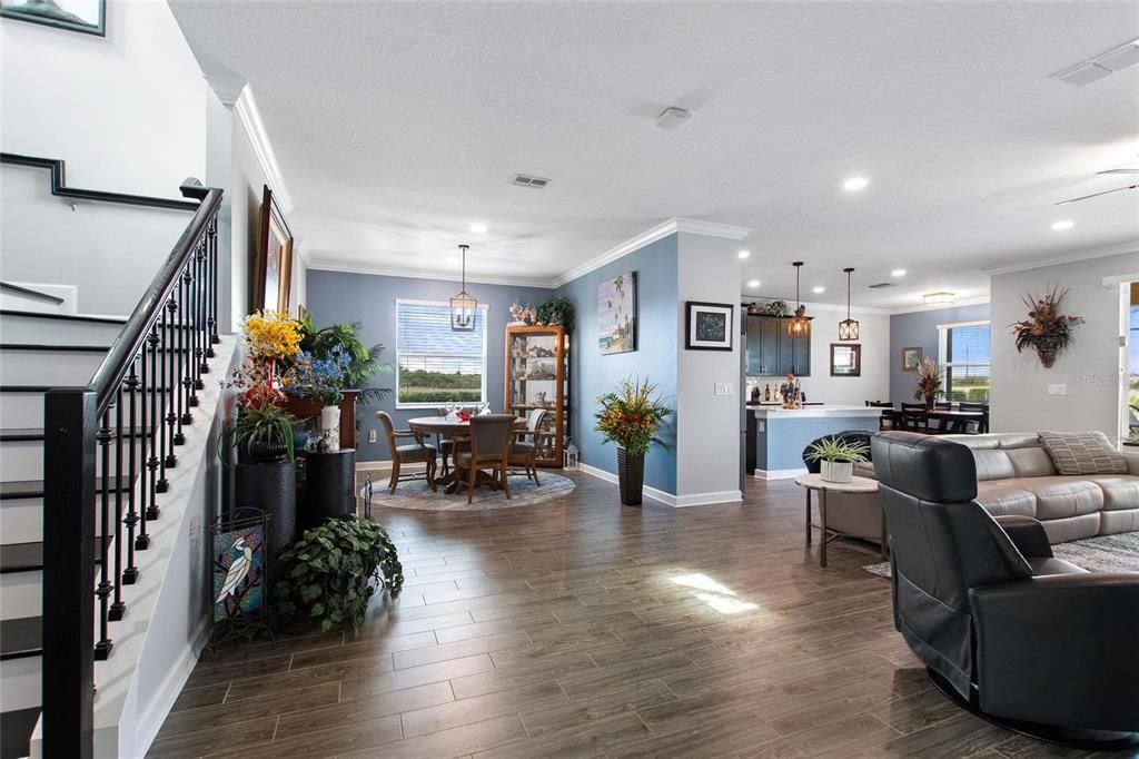 For Sale: $849,000 (6 beds, 4 baths, 3833 Square Feet)