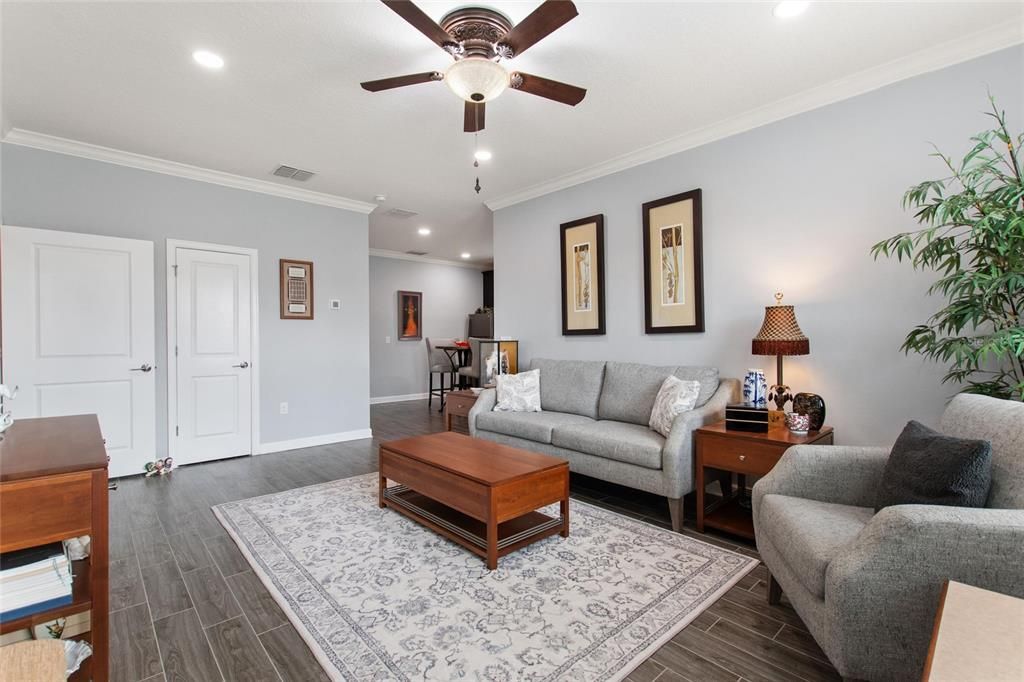For Sale: $849,000 (6 beds, 4 baths, 3833 Square Feet)