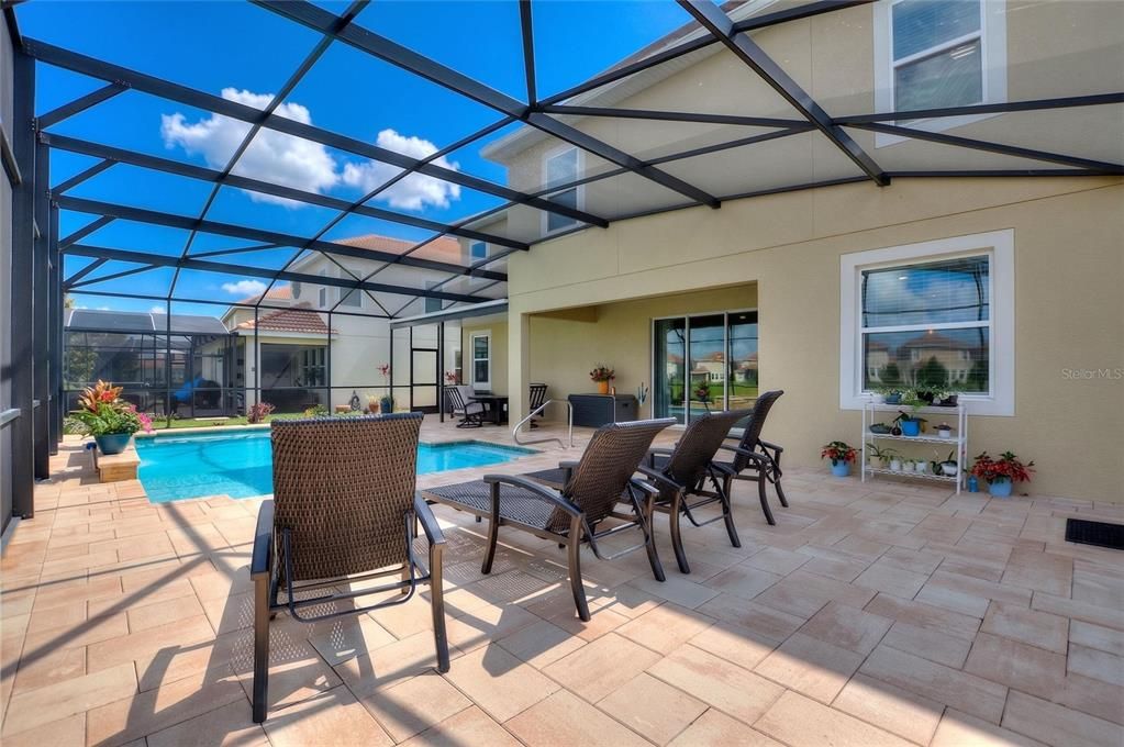 For Sale: $849,000 (6 beds, 4 baths, 3833 Square Feet)