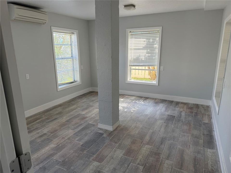 For Rent: $2,400 (2 beds, 1 baths, 768 Square Feet)