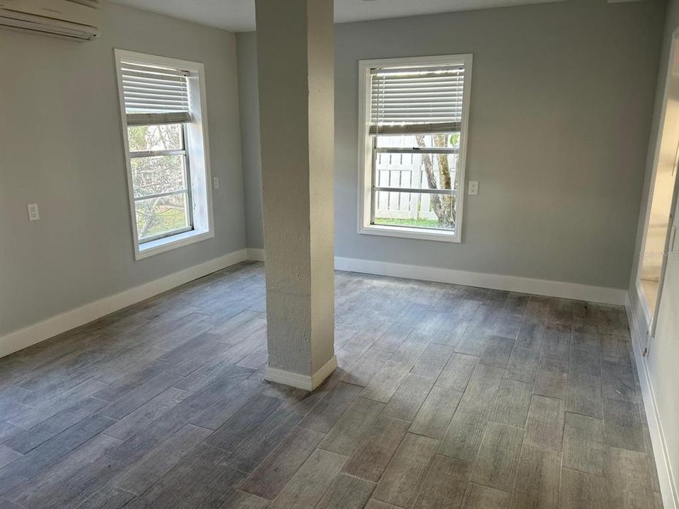 For Rent: $2,195 (2 beds, 1 baths, 768 Square Feet)