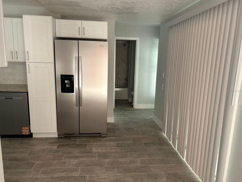 For Rent: $2,195 (2 beds, 1 baths, 768 Square Feet)
