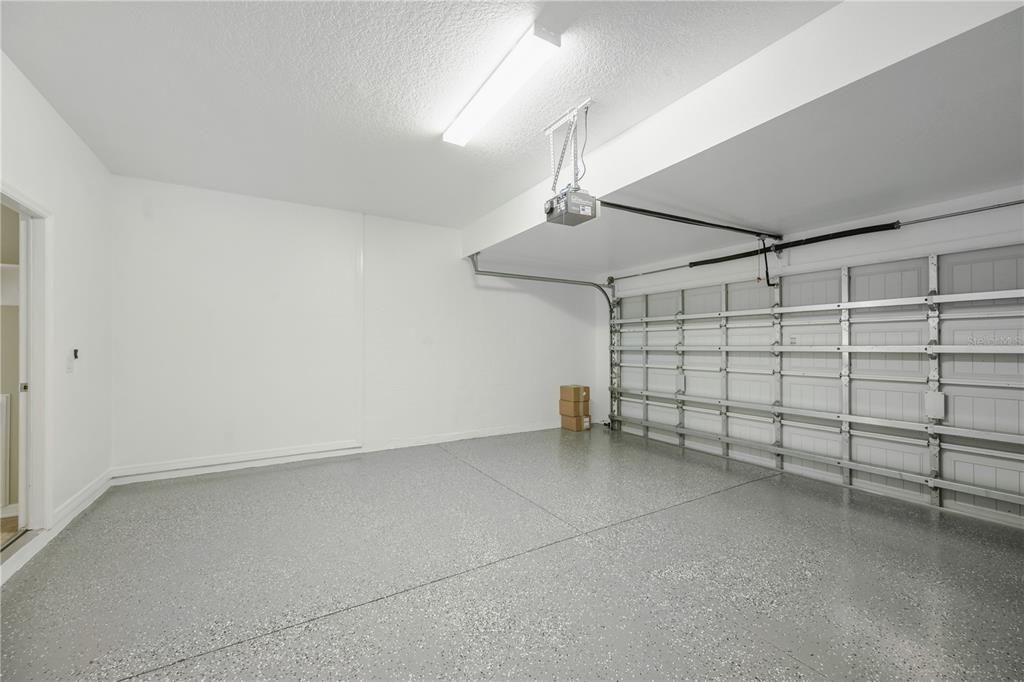 Под контрактом: $525,000 (4 спален, 2 ванн, 2911 Квадратных фут)