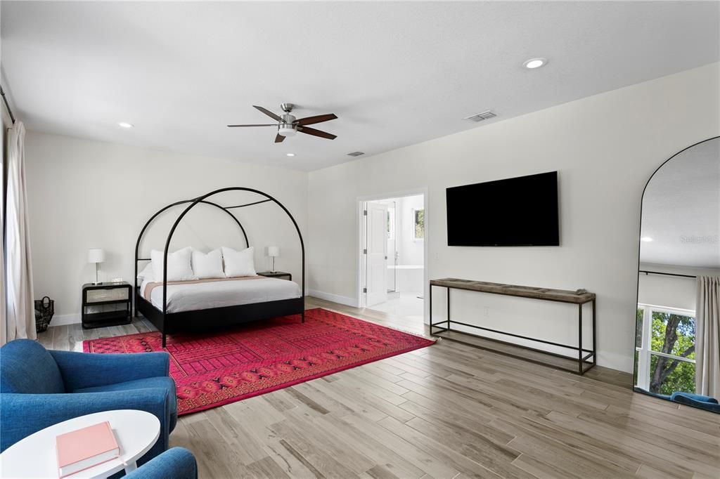 For Sale: $1,850,000 (4 beds, 4 baths, 4141 Square Feet)