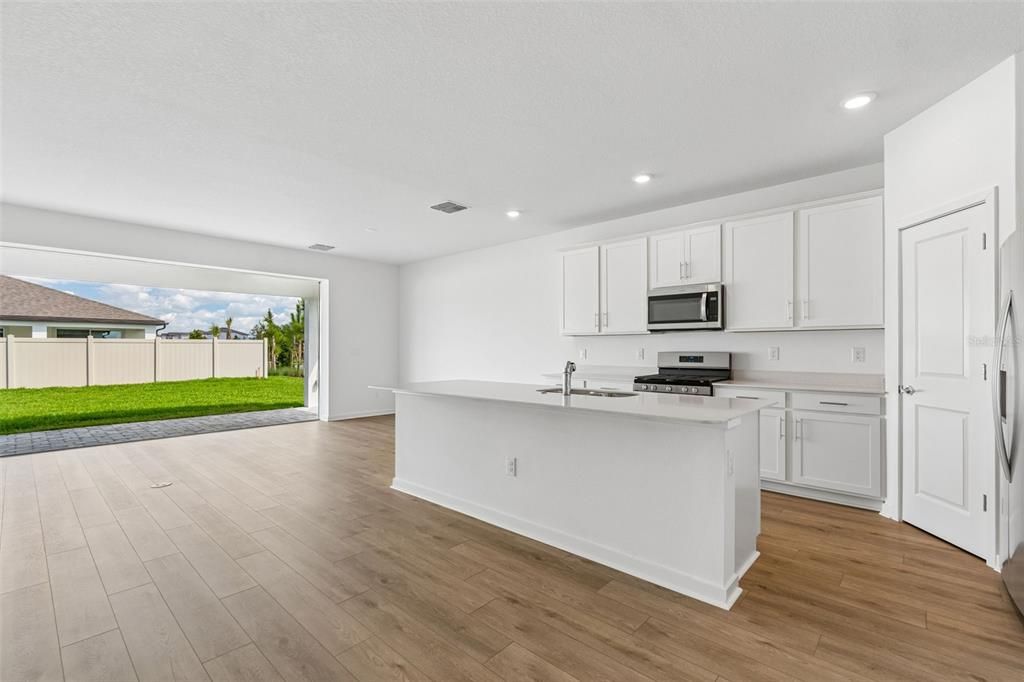 For Rent: $3,600 (4 beds, 3 baths, 2894 Square Feet)