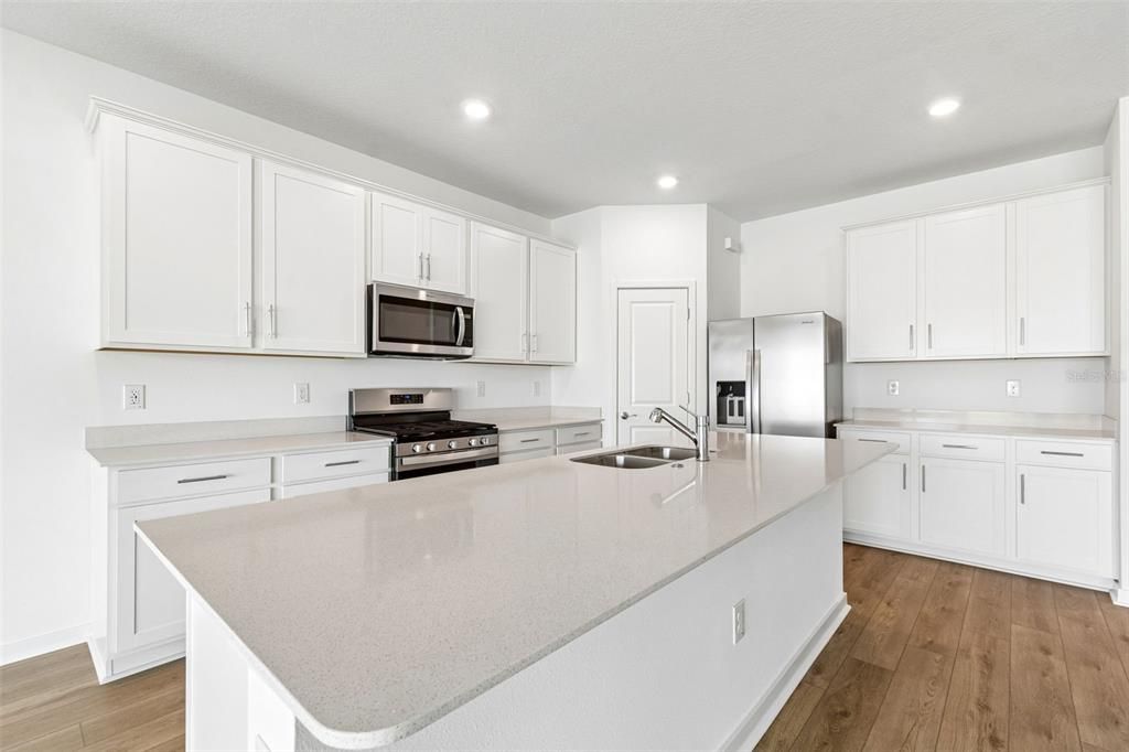 For Rent: $3,600 (4 beds, 3 baths, 2894 Square Feet)