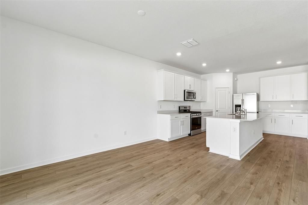 For Rent: $3,600 (4 beds, 3 baths, 2894 Square Feet)
