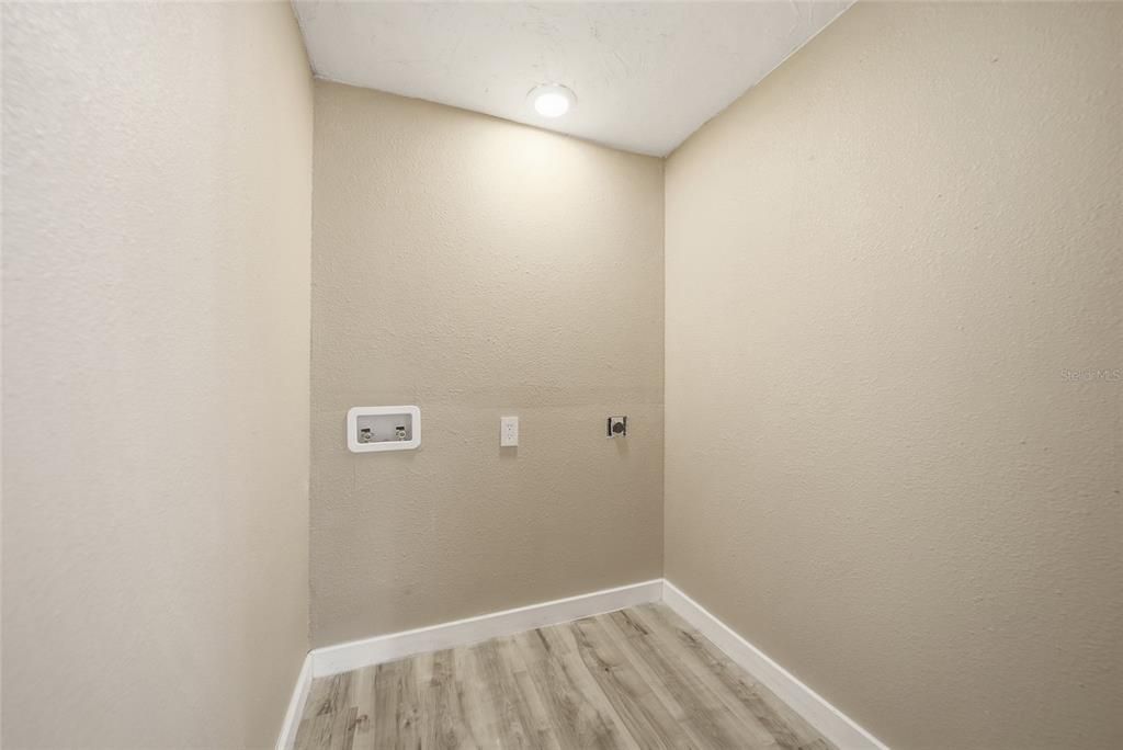 For Sale: $355,000 (3 beds, 2 baths, 2056 Square Feet)