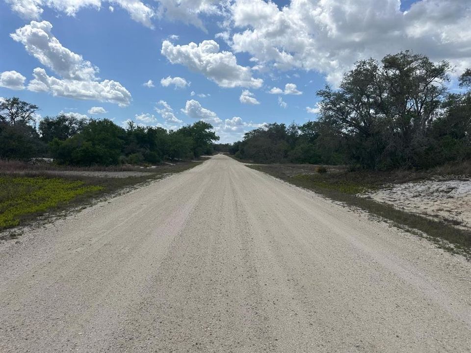 На продажу: $8,000 (0.23 acres)