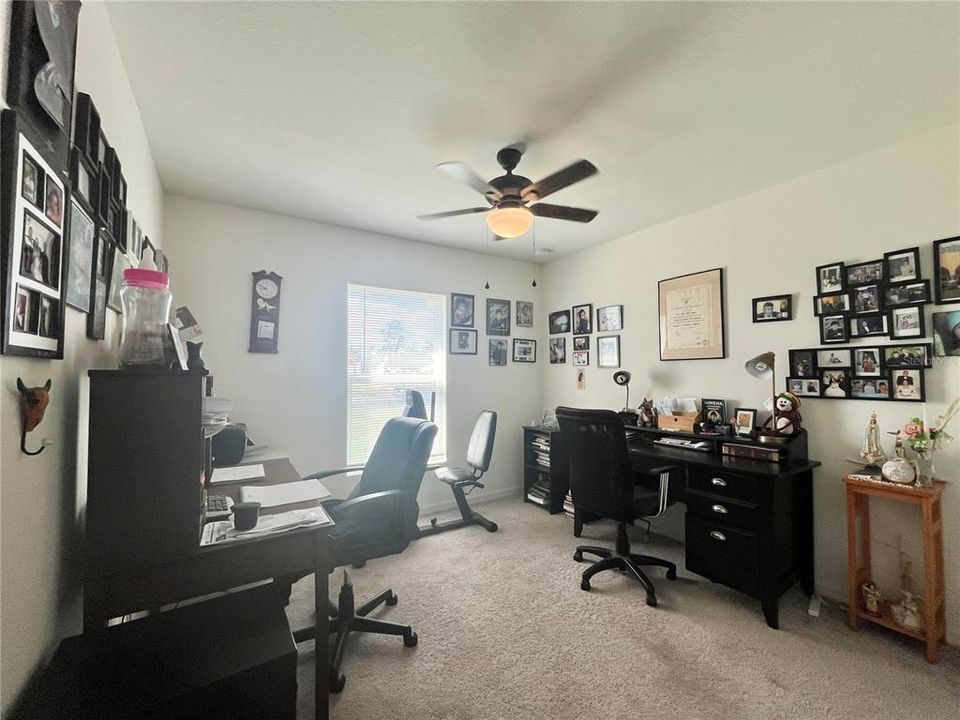 Activo con contrato: $239,000 (3 camas, 2 baños, 1286 Pies cuadrados)