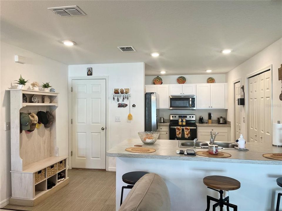 Activo con contrato: $239,000 (3 camas, 2 baños, 1286 Pies cuadrados)