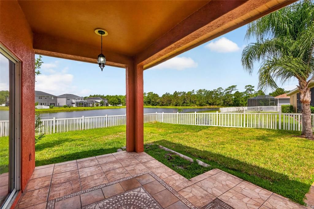 Activo con contrato: $515,000 (4 camas, 3 baños, 2855 Pies cuadrados)