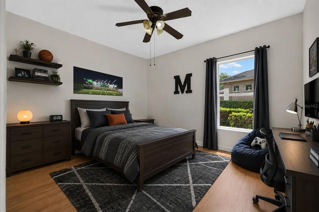 Activo con contrato: $515,000 (4 camas, 3 baños, 2855 Pies cuadrados)