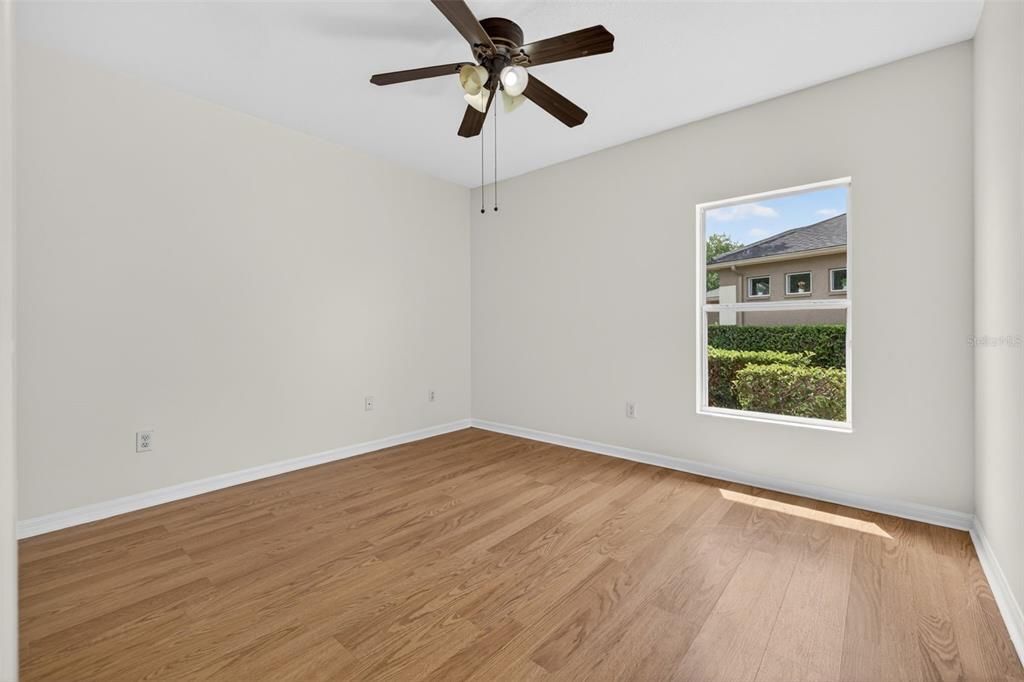 Activo con contrato: $515,000 (4 camas, 3 baños, 2855 Pies cuadrados)