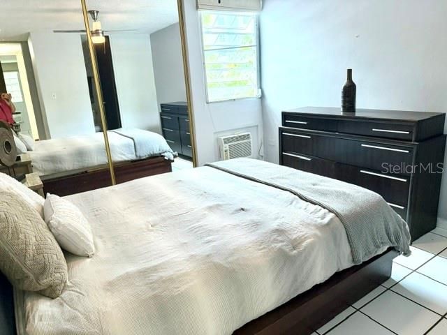 For Sale: $433,000 (3 beds, 2 baths, 1040 Square Feet)