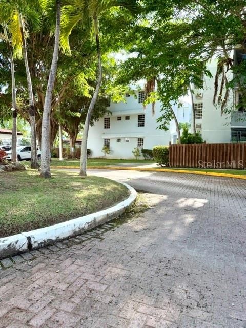 For Sale: $433,000 (3 beds, 2 baths, 1040 Square Feet)