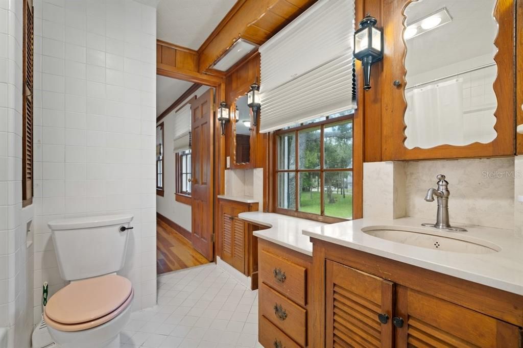 En Venta: $1,399,000 (5 camas, 4 baños, 4948 Pies cuadrados)