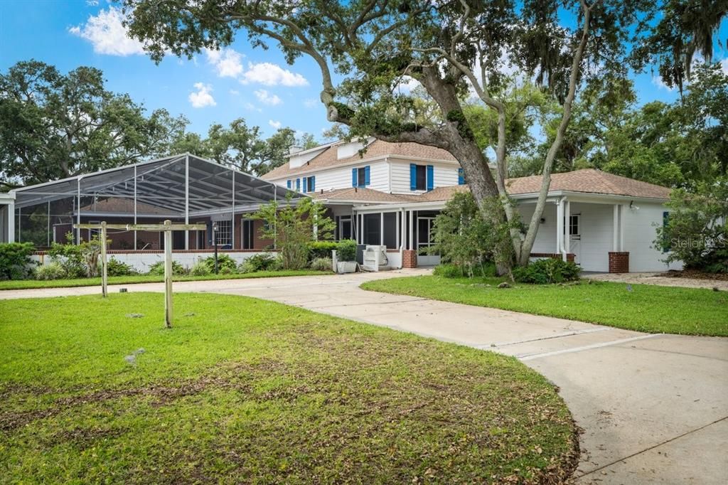 En Venta: $1,399,000 (5 camas, 4 baños, 4948 Pies cuadrados)