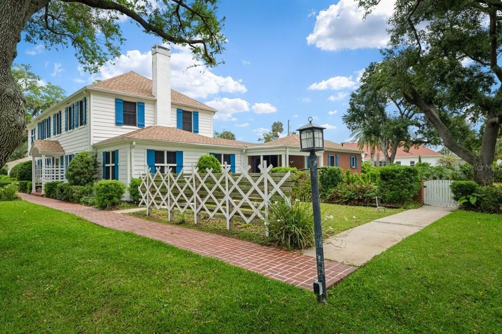 En Venta: $1,399,000 (5 camas, 4 baños, 4948 Pies cuadrados)