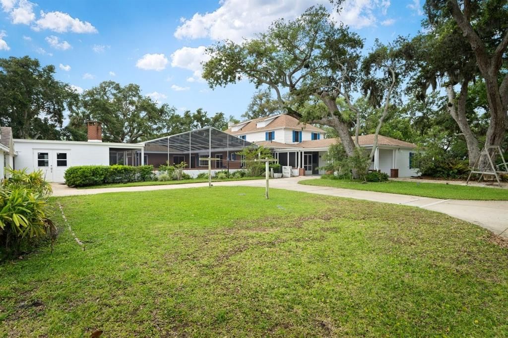 En Venta: $1,399,000 (5 camas, 4 baños, 4948 Pies cuadrados)
