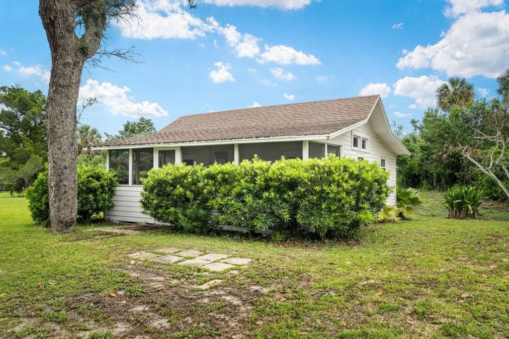 En Venta: $1,399,000 (5 camas, 4 baños, 4948 Pies cuadrados)