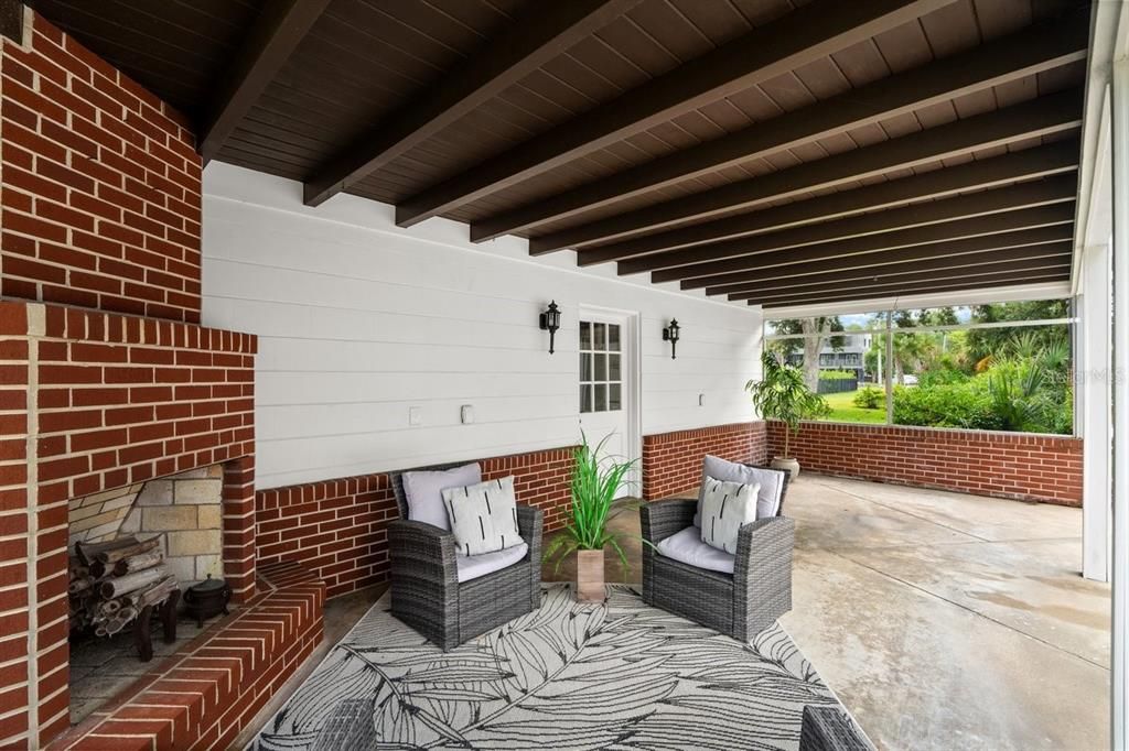 En Venta: $1,399,000 (5 camas, 4 baños, 4948 Pies cuadrados)