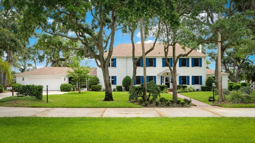 En Venta: $1,399,000 (5 camas, 4 baños, 4948 Pies cuadrados)