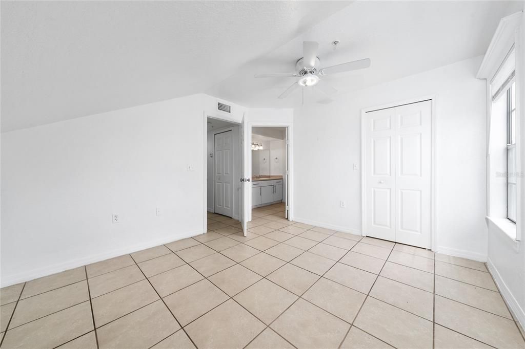 For Sale: $150,000 (1 beds, 1 baths, 650 Square Feet)