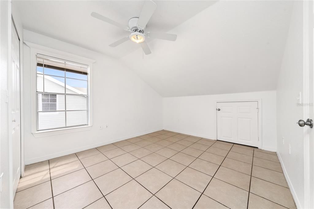 For Sale: $150,000 (1 beds, 1 baths, 650 Square Feet)