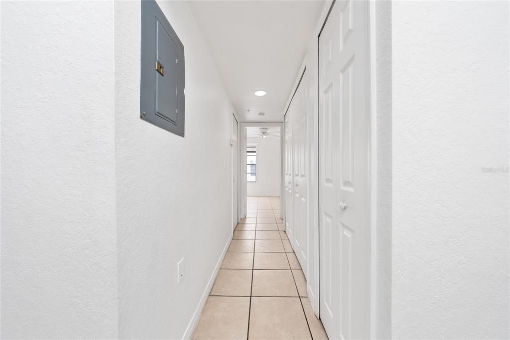 For Sale: $150,000 (1 beds, 1 baths, 650 Square Feet)