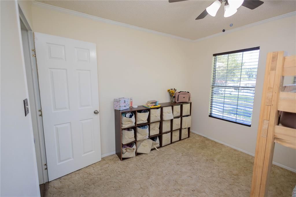 For Sale: $265,000 (3 beds, 2 baths, 1591 Square Feet)
