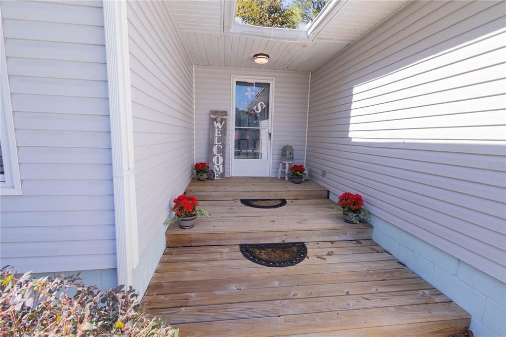 For Sale: $265,000 (3 beds, 2 baths, 1591 Square Feet)