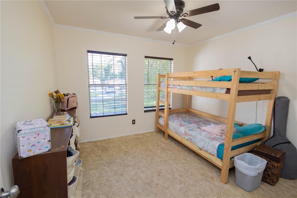 For Sale: $265,000 (3 beds, 2 baths, 1591 Square Feet)