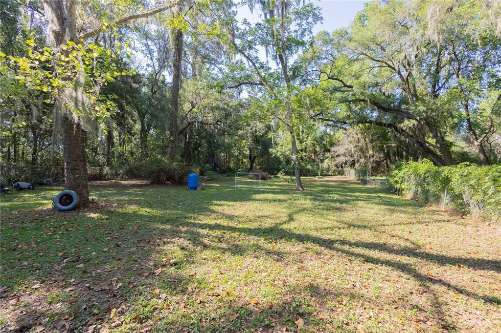 For Sale: $265,000 (3 beds, 2 baths, 1591 Square Feet)