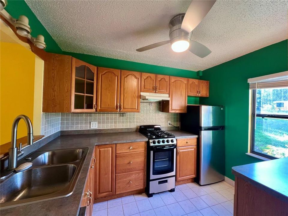 En Venta: $129,900 (2 camas, 2 baños, 886 Pies cuadrados)