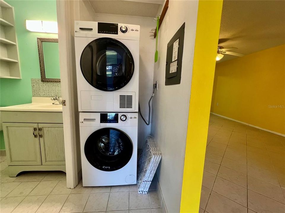 En Venta: $129,900 (2 camas, 2 baños, 886 Pies cuadrados)