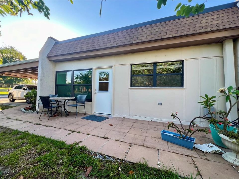 En Venta: $129,900 (2 camas, 2 baños, 886 Pies cuadrados)