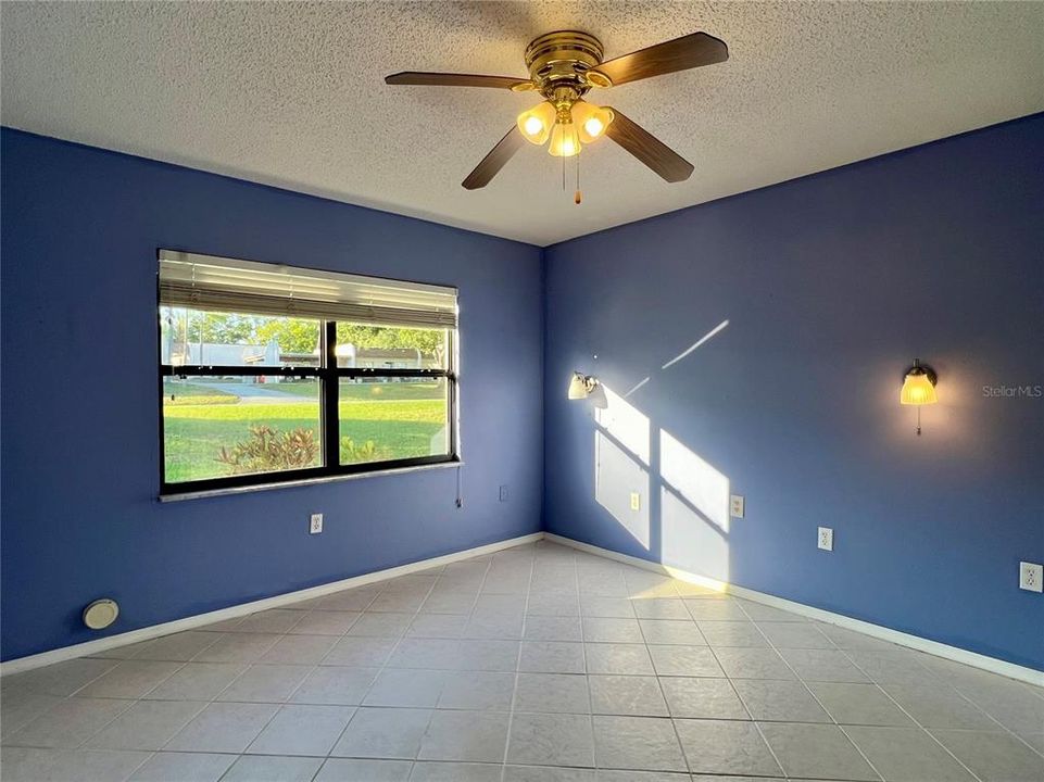 En Venta: $129,900 (2 camas, 2 baños, 886 Pies cuadrados)