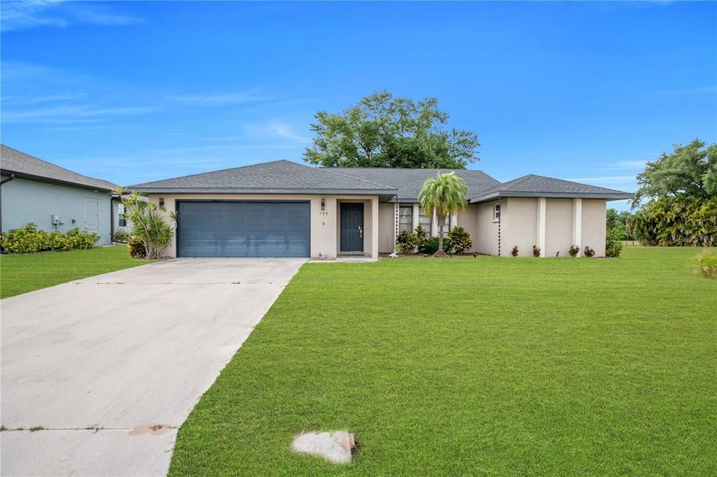 For Sale: $390,000 (3 beds, 2 baths, 1898 Square Feet)