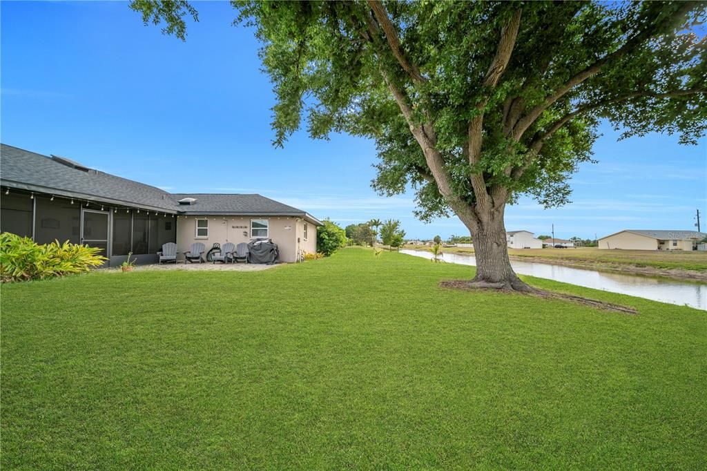 For Sale: $390,000 (3 beds, 2 baths, 1898 Square Feet)