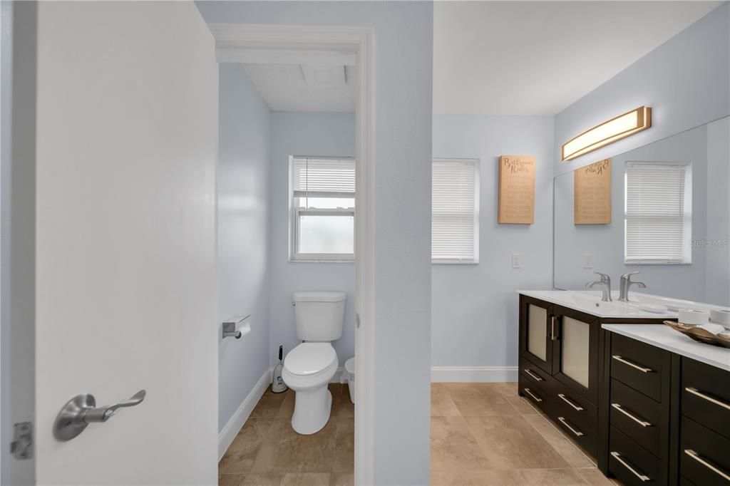 For Sale: $390,000 (3 beds, 2 baths, 1898 Square Feet)