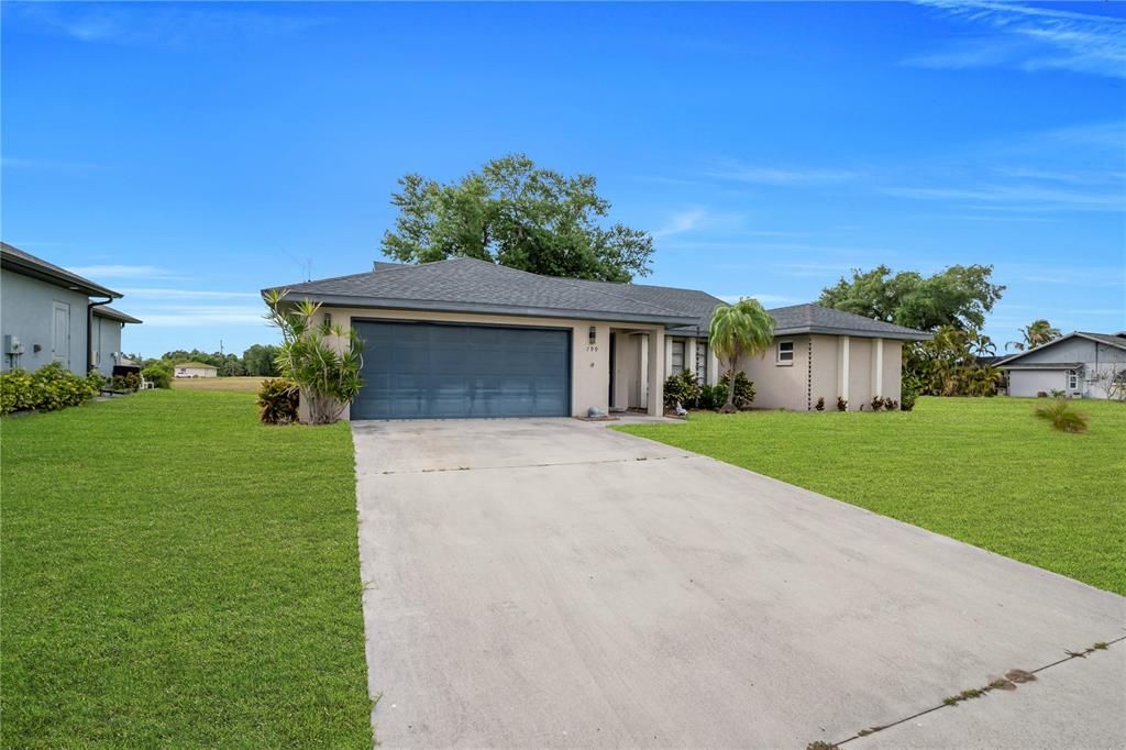 For Sale: $390,000 (3 beds, 2 baths, 1898 Square Feet)