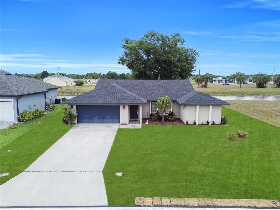 For Sale: $390,000 (3 beds, 2 baths, 1898 Square Feet)